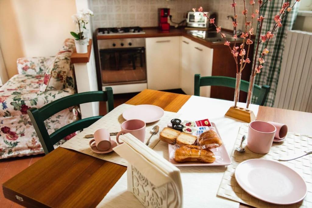 Appartamento Casa La Lilla Cascina Esterno foto
