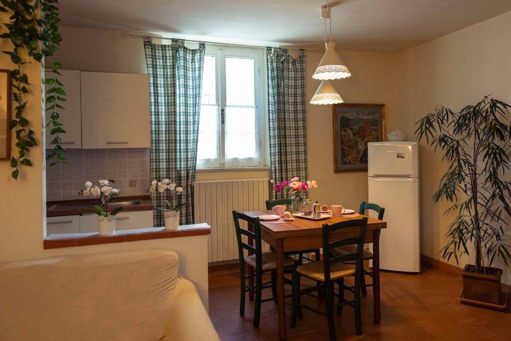 Appartamento Casa La Lilla Cascina Esterno foto
