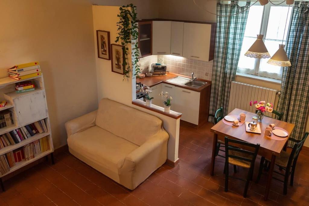 Appartamento Casa La Lilla Cascina Esterno foto